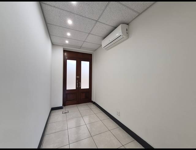 162M² OFFICE TO LET IN SANDTON CENTRAL